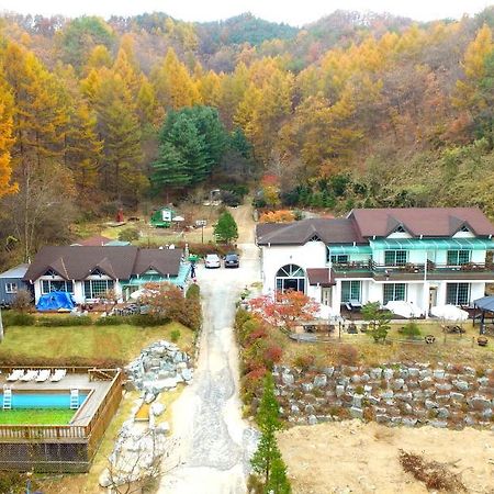 Pinearoma Pension Hongcheon Exterior foto